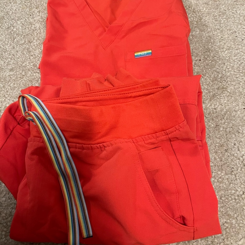 Figs Technical Collection Coral Pride Set
